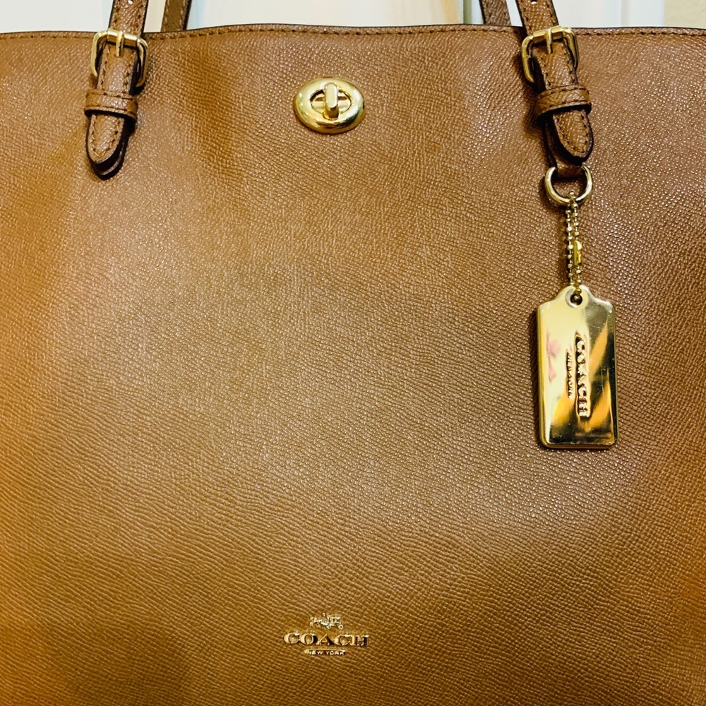 COACH Tote SaddleCrossgrain leather LIKE NEW!!